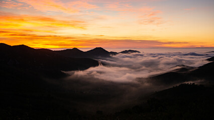 Niebla en el Geoparque Villuercas Ibores Jara
