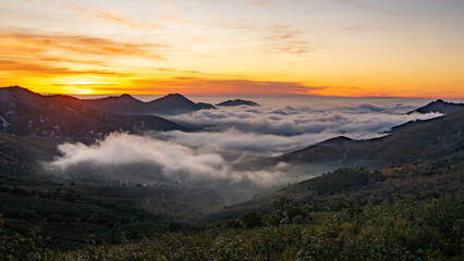 Niebla en el Geoparque Villuercas Ibores Jara