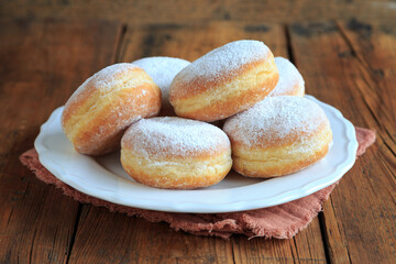 Berliner Pfannkuchen frisch gebacken