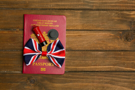 Traditional English symbols on UK passport