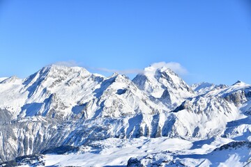 Obraz premium Snowcapped Mont Blanc mountain in French alps.