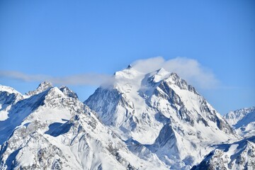 Naklejka premium Snowcapped Mont Blanc mountain in French alps.