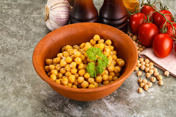 Canned chickpea in the bowl
