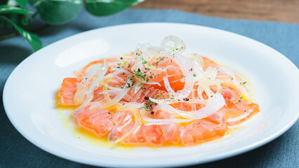 サーモンのカルパッチョ