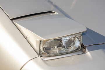 古い自動車のヘッドライト　Headlight of the old car