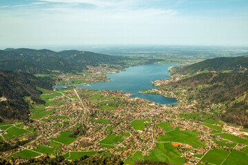 View from the Wallberg to Lake Tegernsee and Gmund.
A town on a beautiful lake under the mountains.