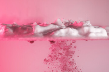 schaum farbe tropfen wasser rot