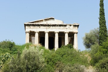 Fototapeta premium Greek temple in Athens 