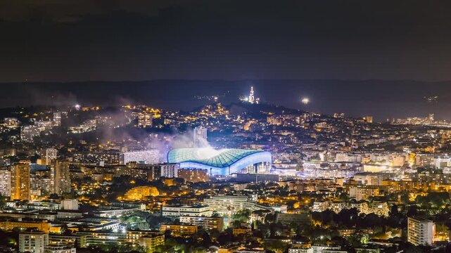 Le stade v&eacute;lodrome et Notre Dame de la Garde, time lapse, Marseille, France