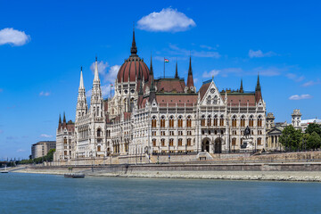 Fototapeta premium Beautiful Parliament Building in Budapest, Popular Travel Spot, View from the River