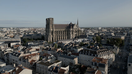 Cath&eacute;drale de Reims vue de drone
