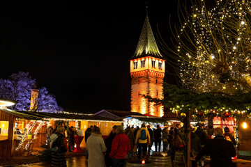 Lindau am Bodensee, Bodenseeweihnacht (Weihnachtsmarkt am Hafen),mit Mangturm