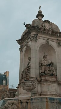Fuente de Saint Sulpice en Par&iacute;s