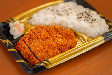 豚カツ弁当