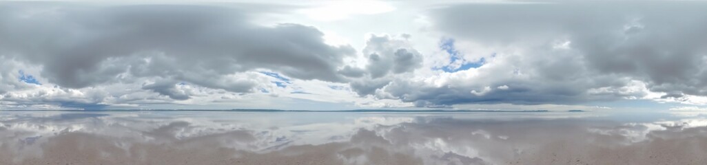 Obraz premium 360 degree photo, Salt Flats Under Cloudy Sky, A 360-degree view