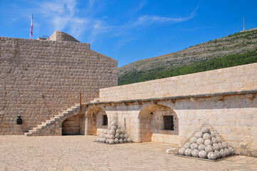 ドゥブロブニクにあるロブリイェナッツ要塞の美しい風景