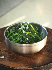 spinach with sesame seed and fresh garlic