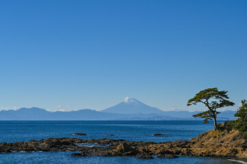 神奈川県横須賀市の立石公園からの富士山