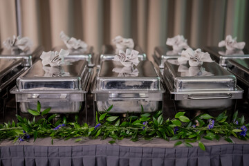 Catering pans with lids for catering business