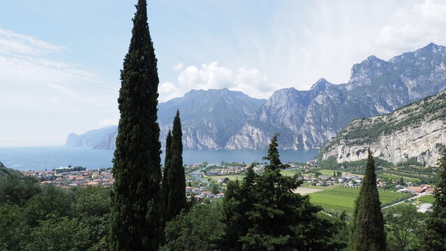 Blick auf den Gardasee von Torbole