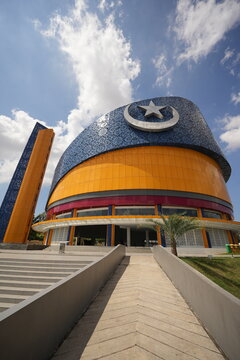 Masjid Tanwirun Naja (Masjid Tanjak) Kota Batam