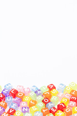 カラフルなアルファベットの背景素材　英会話教室や英語教育のイメージ写真