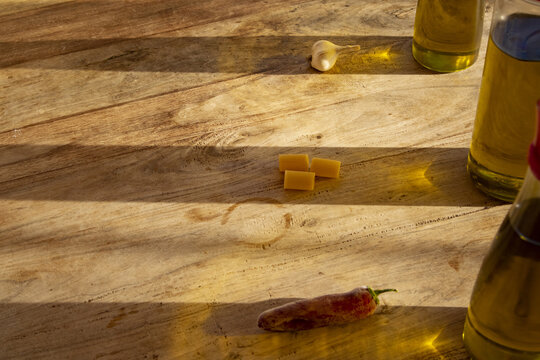pasta garlic oil and pepper