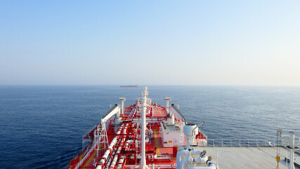 LNG vessel crossing the atlantic ocean good weather © Alvaro Ardisana