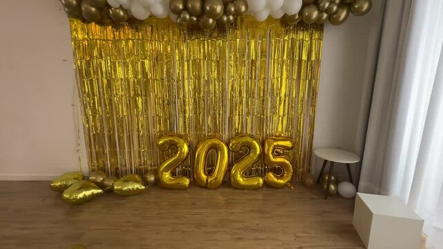 2025 bal&otilde;es dourados celebra&ccedil;&atilde;o ano novo 