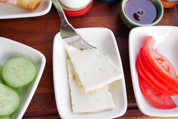Using Fresh Ingredients for a Nutritious and Healthy Meal Experience