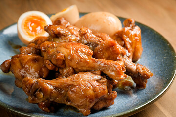 鶏手羽元の甘辛煮