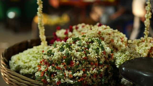 Jasmine Flower Garland in Indian Market &ndash; Fresh Poo Mala, Traditional Floral Decor