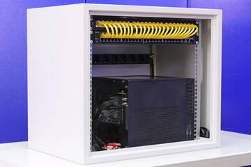 Telecommunication rack for the organization and registration of video surveillance.