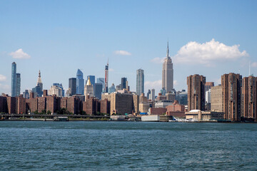 new york manhattan skyline view from East river