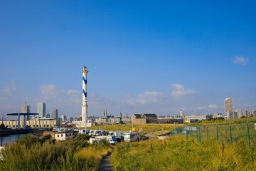 Obraz premium view of the lighthouse in the harbor