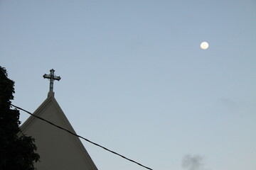 Cruz e lua