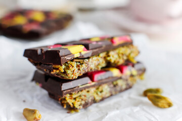 Gluten-free dubai chocolate bar with pistachio paste and kadaif dough