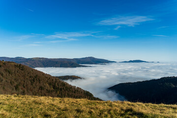 Au dessus des nuages d'automne en Drument à Bussang 