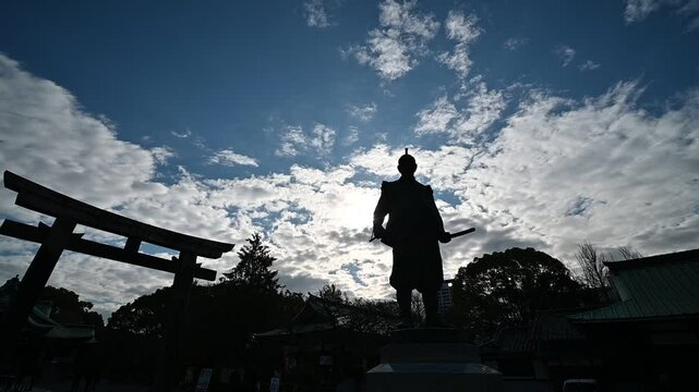 豊臣秀吉公像のシルエット