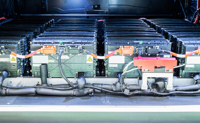 Battery pattern rows inside the bus