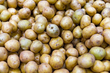 potatoes in market