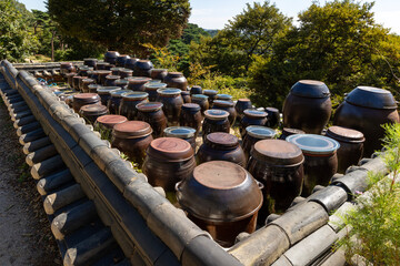 Fototapeta premium Korean traditional jars and crock pots