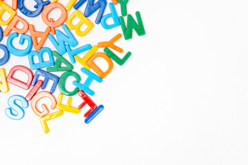 ランダムなアルファベットのイメージ