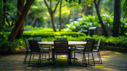 Obraz premium Serene Garden Patio: A Tranquil Outdoor Dining Setting