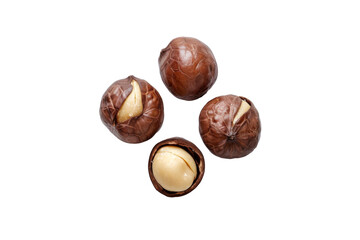 Obraz premium Top view of four macadamia nuts with shells and cracked isolated on transparent background.