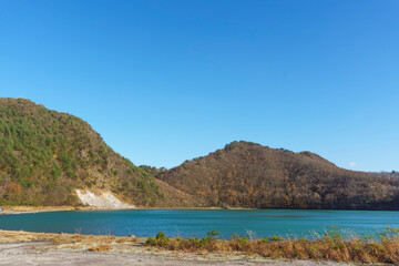 落葉を終えた初冬の鳴子温泉潟沼 Naruko Onsen Katanuma in early winter