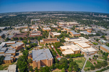 Obraz premium Aerial View of a large Public University in Denton, Texas