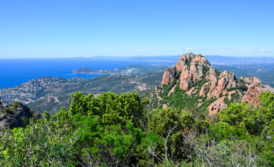 Panorama pic du cap Roux