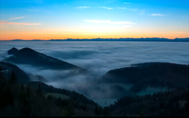 Fototapeta premium sunrise over the mountains