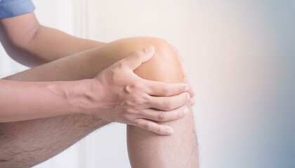 Images showing increasing knee joint swelling